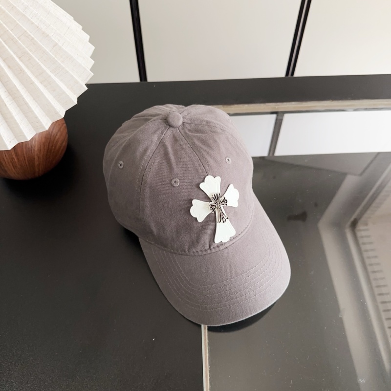 Бейсболка серая с белым крестом Chrome Hearts