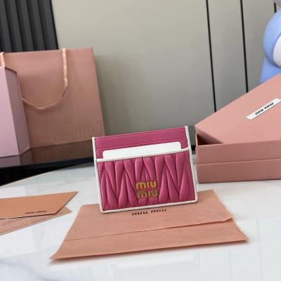 Картхолдер Miu Miu розовый с белой окантовкой