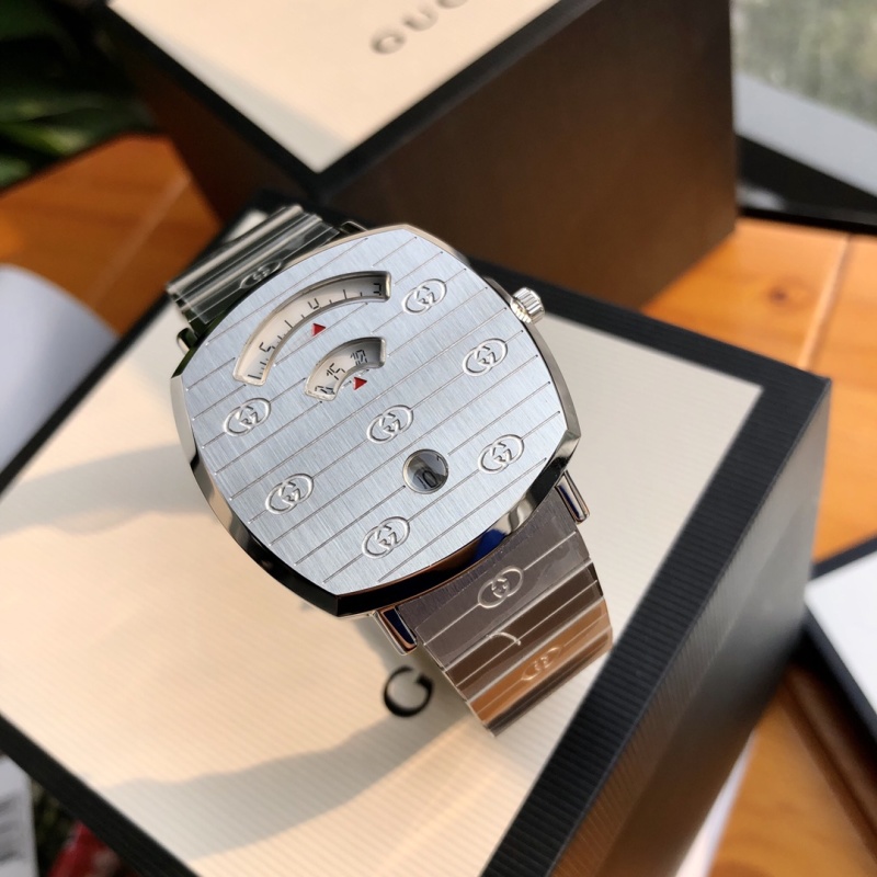 Часы Gucci