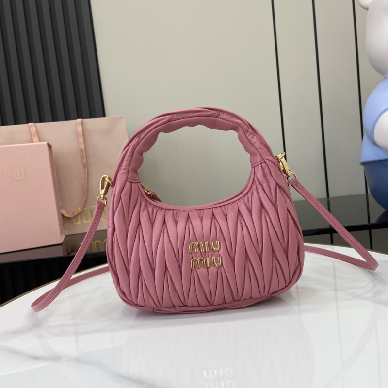 Сумка Miu Miu розовая плетеная