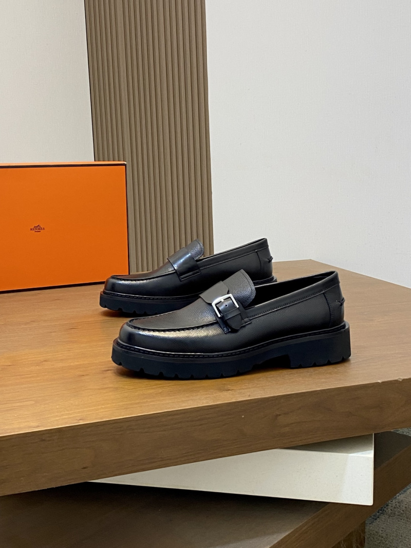Мужские туфли из кожи с декоративной пряжкой Hermès