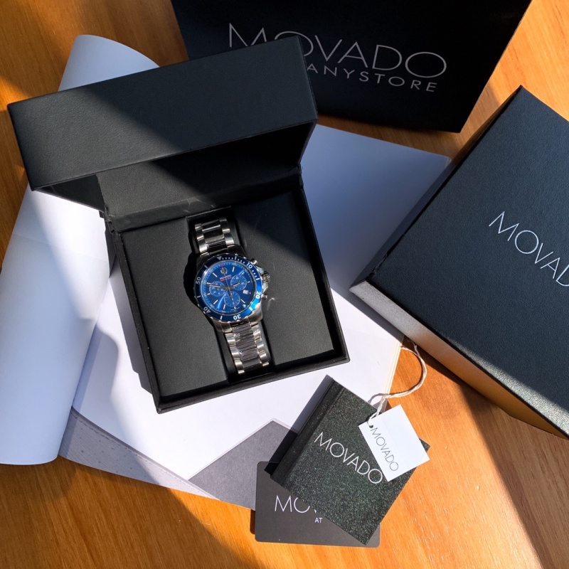 Часы Movado