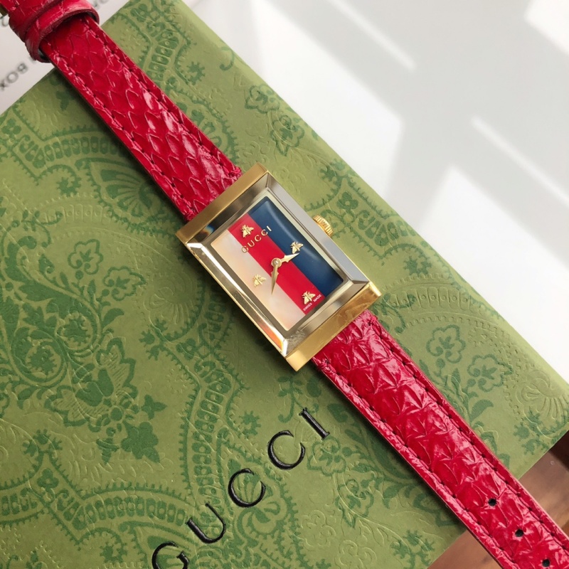 Часы Gucci