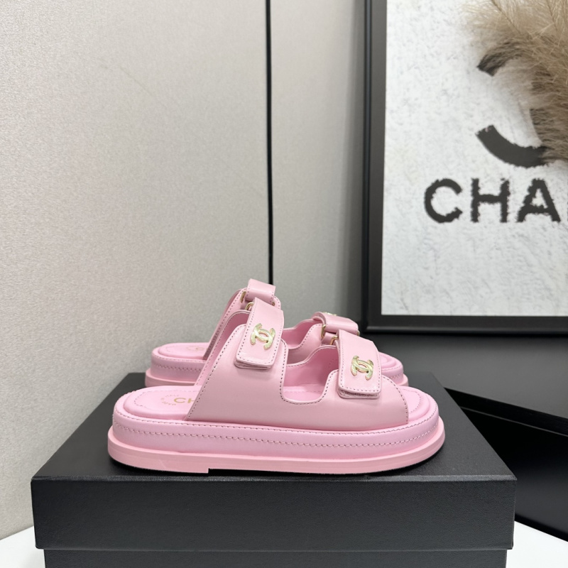 Женские розовые босоножки на толстой подошве с двойной заклепкой Chanel
