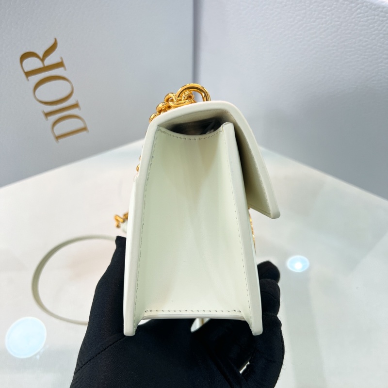 Сумка Dior Montaigne 30, белая