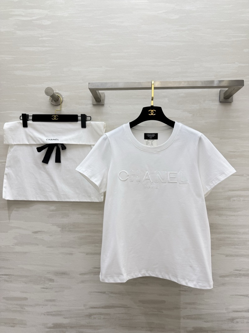 Футболка белая с вышивкой Chanel