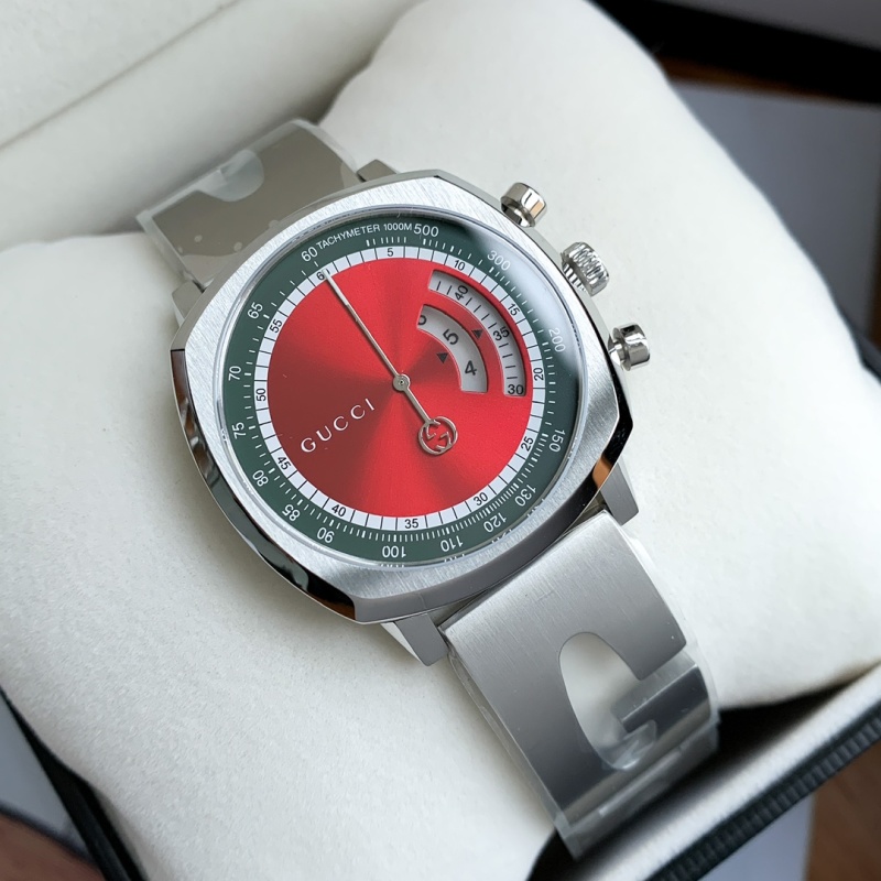 Часы Gucci