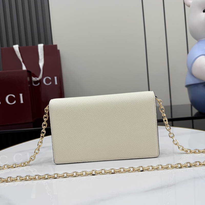 Сумка Gucci с цепочкой и пряжкой