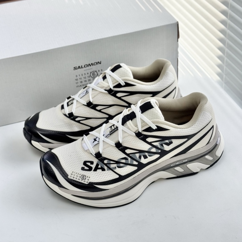 Белые кроссовки Salomon
