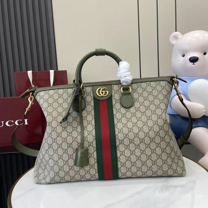 Сумка Gucci с монограммой и зеленой полосой