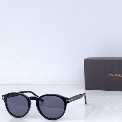 Солнцезащитные очки Tom Ford