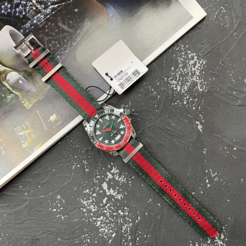 Часы Gucci