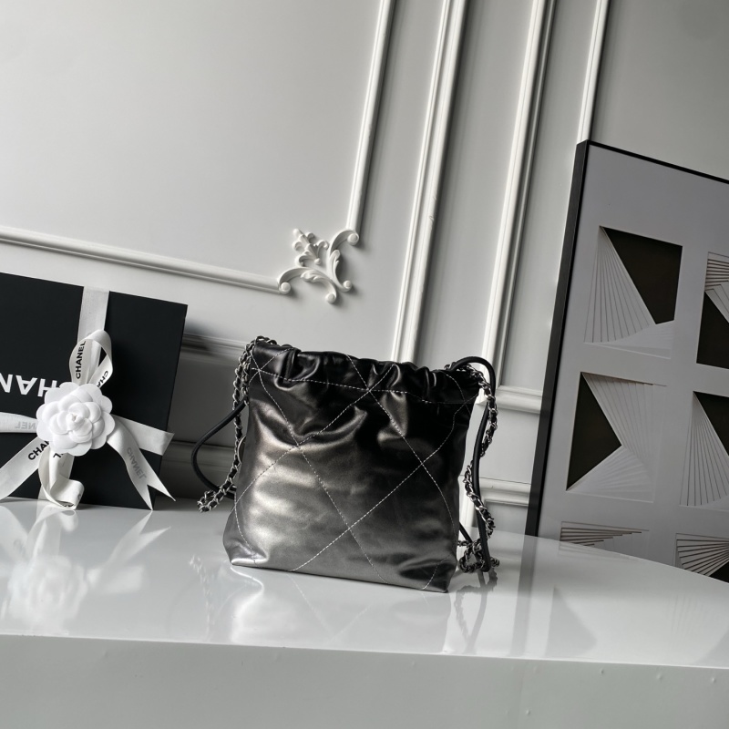 Мини сумка Chanel с логотипом
