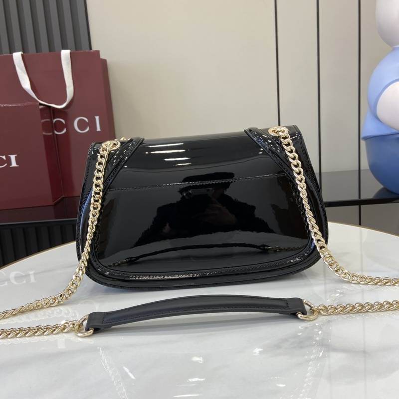Черная лакированная сумка Gucci с цепочкой