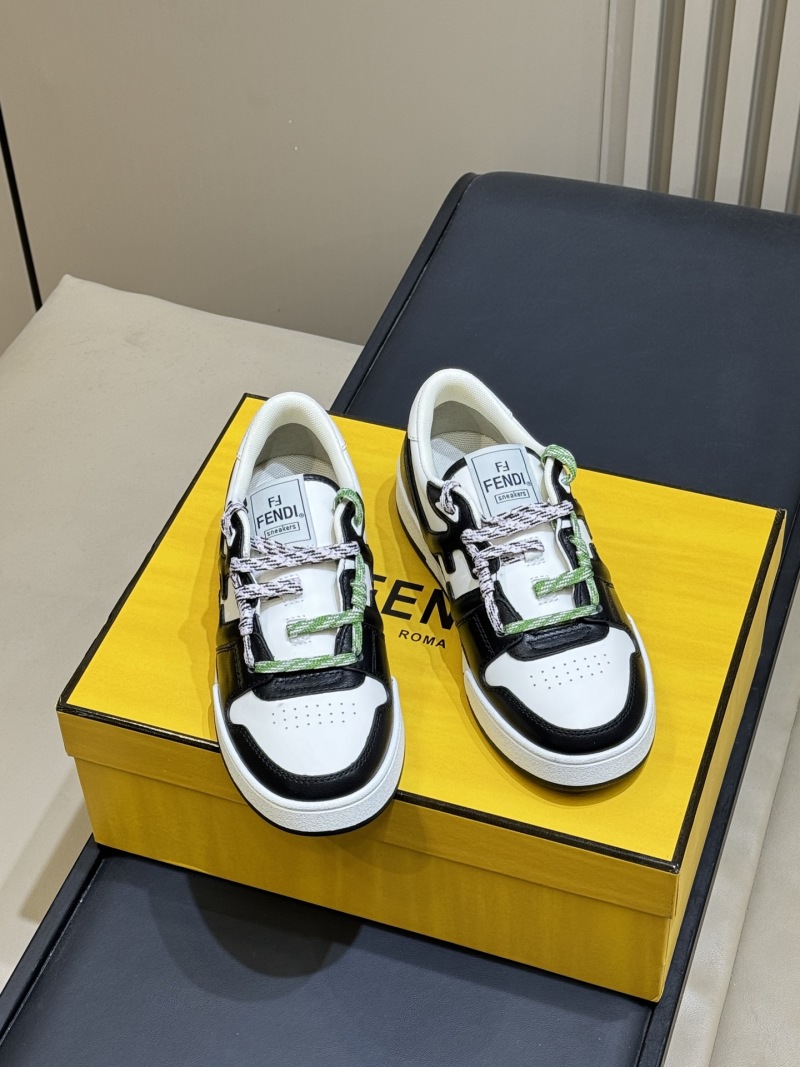 Кроссовки Fendi