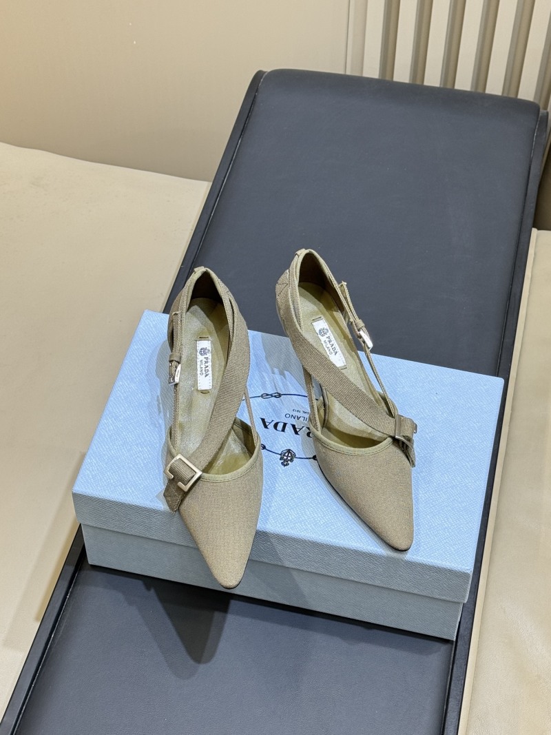Женские туфли на шпильке Prada