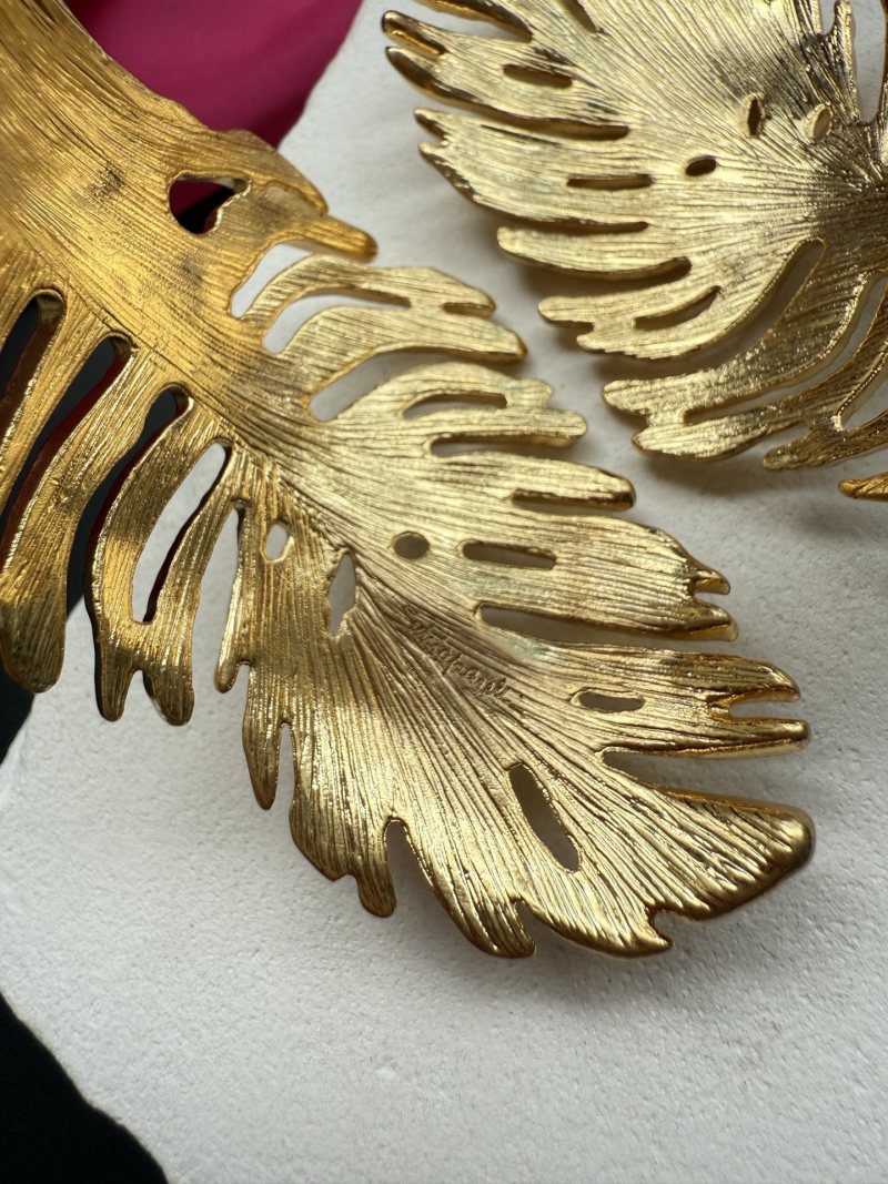 Браслет в виде листа Schiaparelli