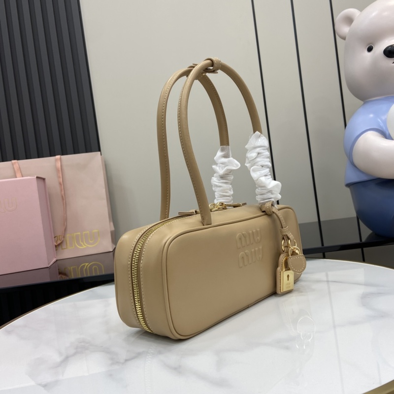 Сумка Miu Miu бежевая с замком