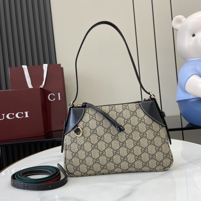 Сумка Gucci с монограммой и ремешком