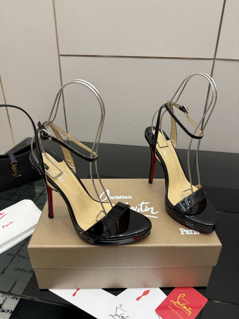 Черные лаковые туфли Christian Louboutin