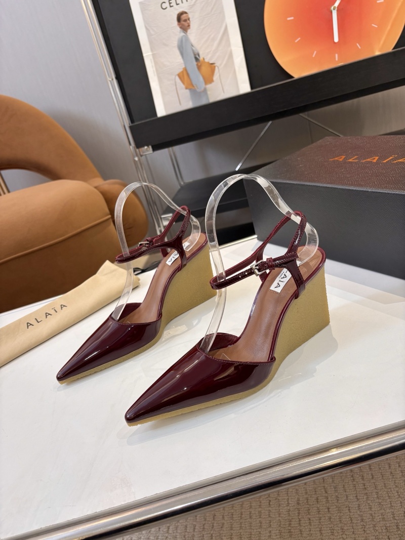 Женские босоножки Alaia лакированные с прозрачными ремешками Alaïa