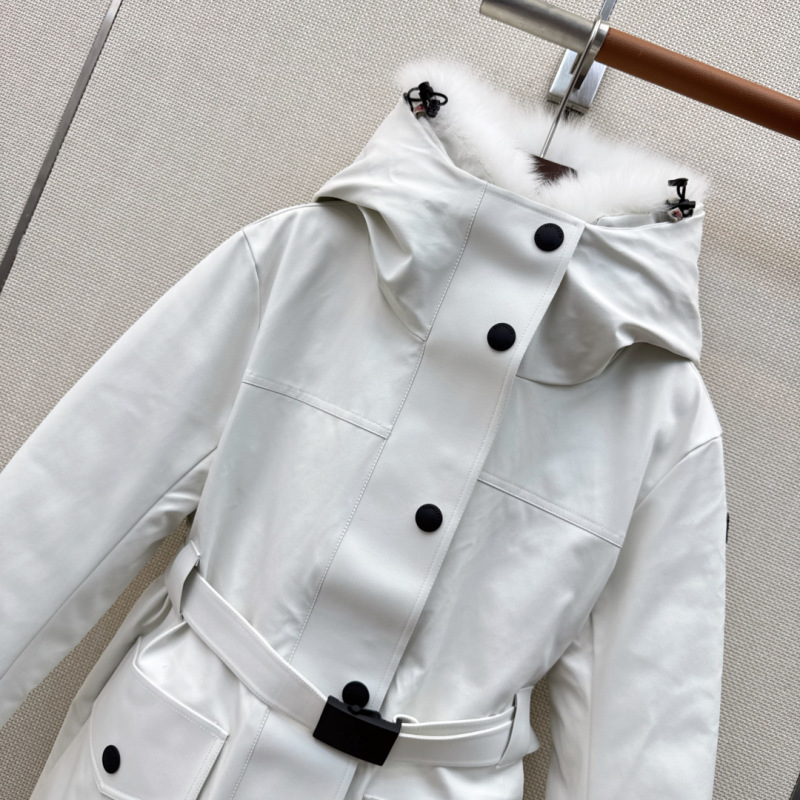 Пуховик Moncler