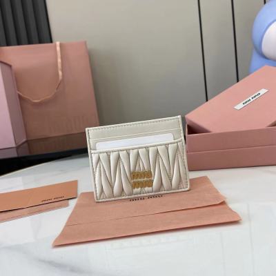 Картхолдер Miu Miu белый с логотипом