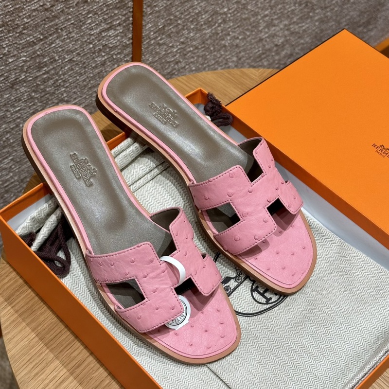 Босоножки Hermes из страусиной кожи розового цвета Hermès