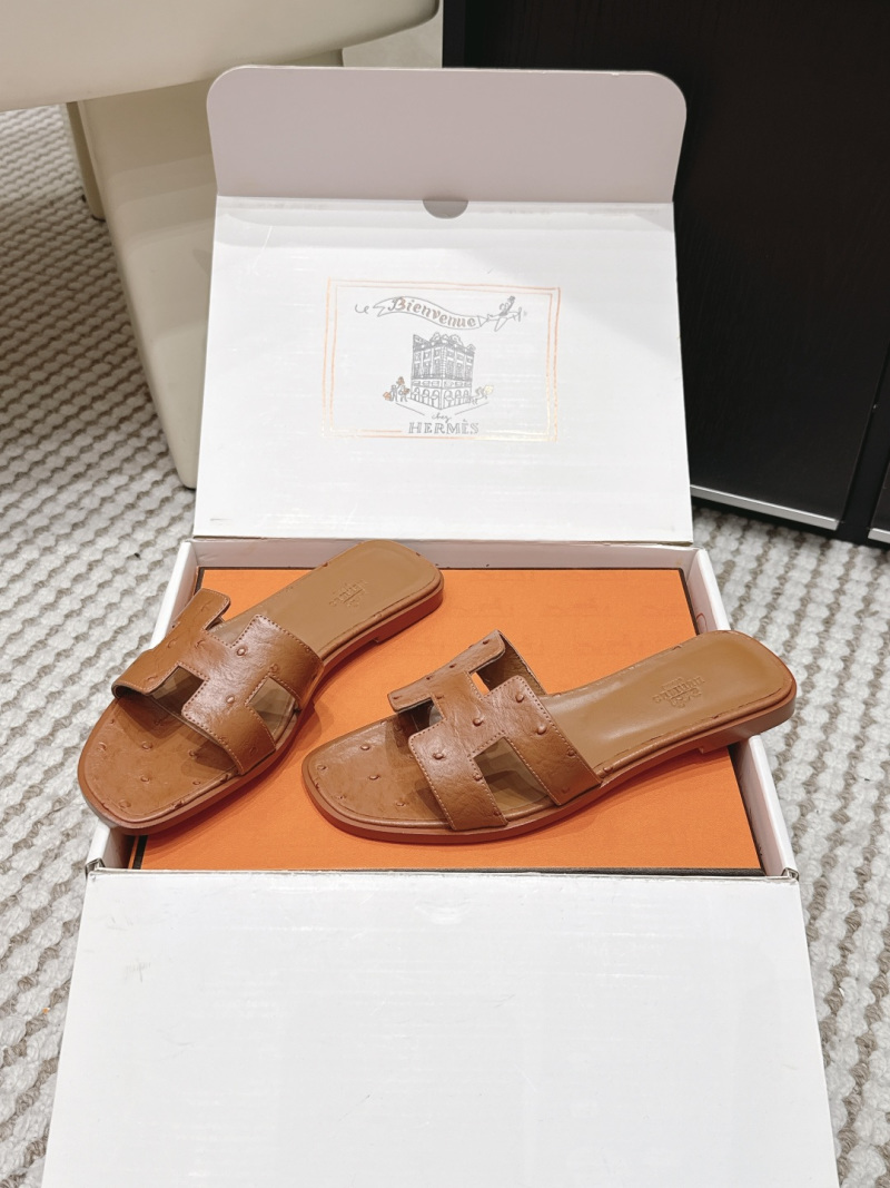 Женские шлепанцы Hermes H из натуральной кожи, цвет коричневый Hermès