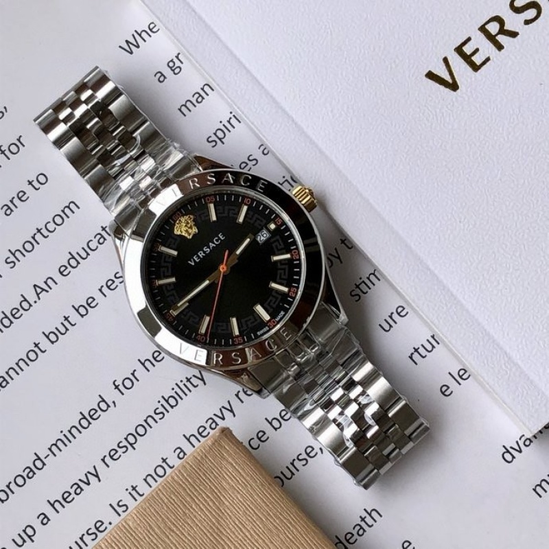 Часы Versace