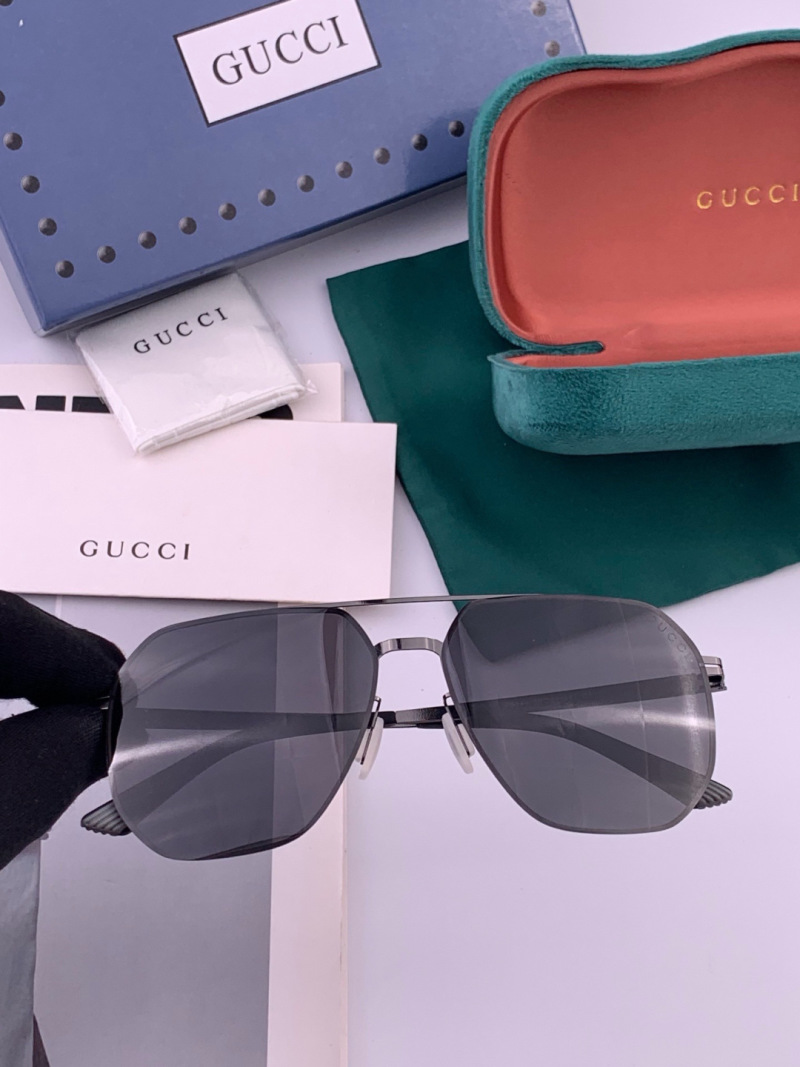 Солнечные очки Gucci модель G4514