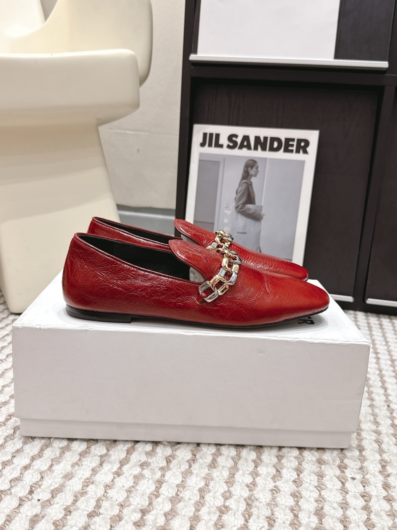 Женские красные туфли Jil Sander с металлической цепью