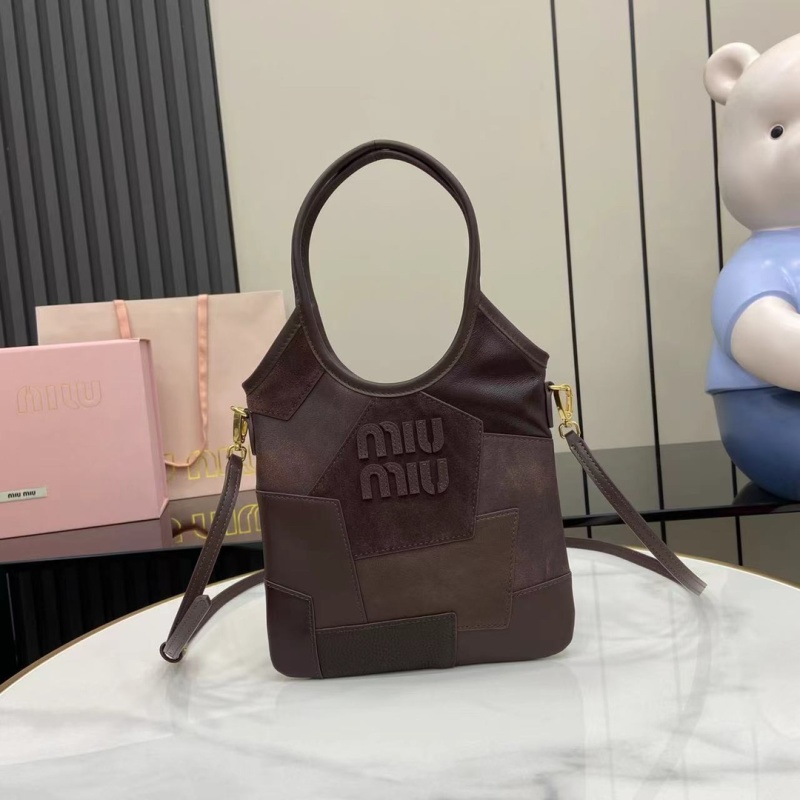 Сумка Miu Miu из кожи и замши
