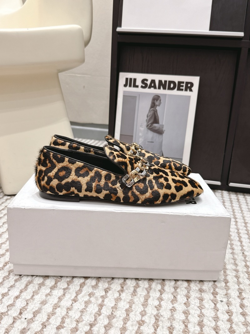 Женские лоферы Jil Sander с леопардовым принтом