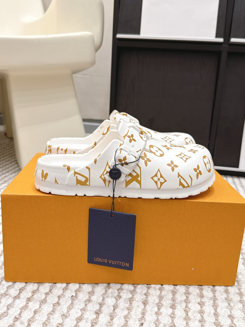 Сабо Louis Vuitton с монограммой