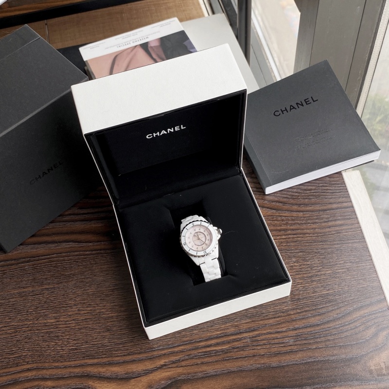 Часы Chanel