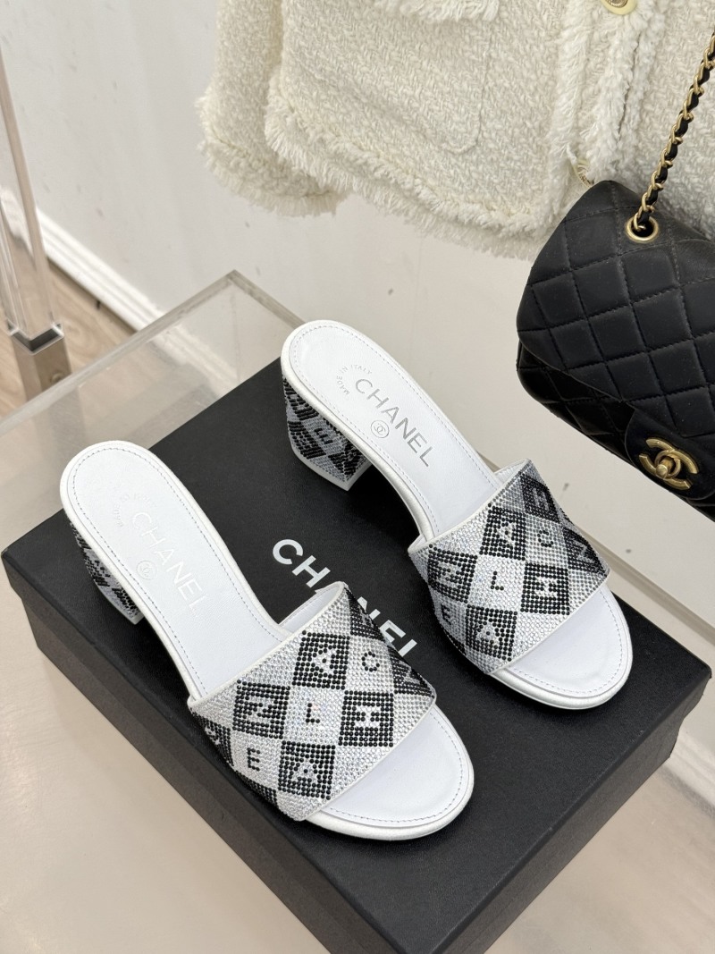 Женские мюли на каблуке со стразами Chanel