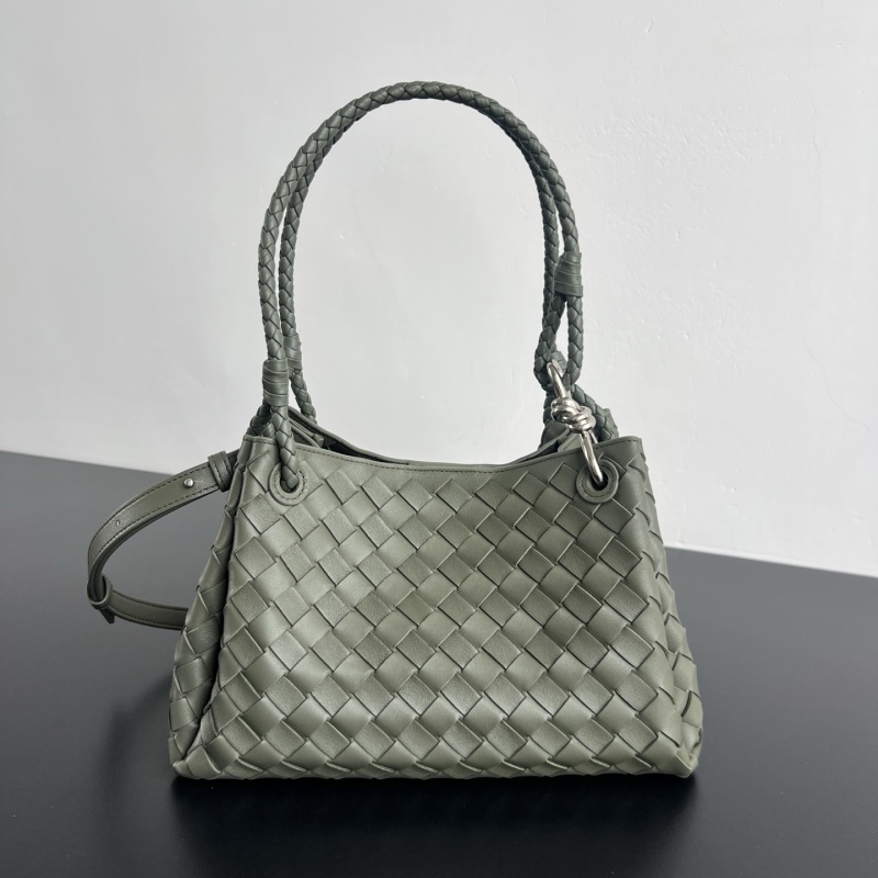 Сумка плетеная Bottega Veneta изумрудная