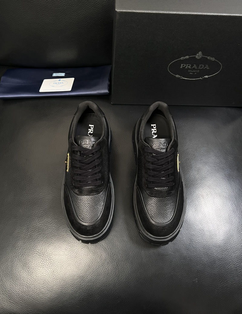 Кроссовки Prada