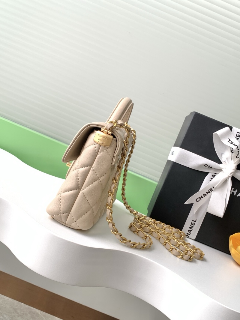 Кожаная сумка через плечо в клетку Chanel