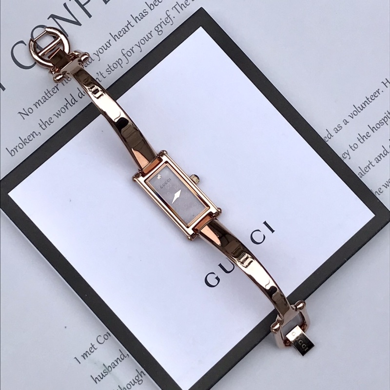 Часы Gucci