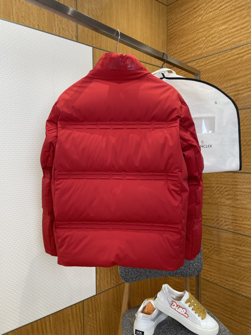 Пуховик Moncler