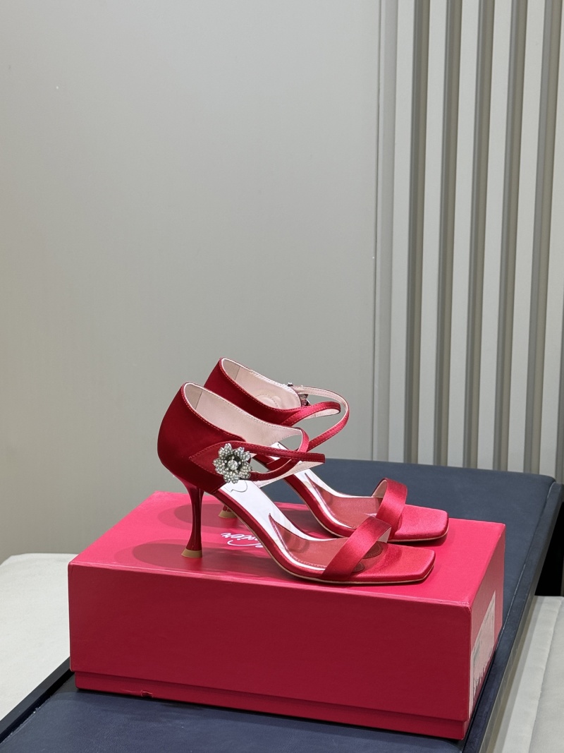 Женские туфли Roger Vivier с декоративным камнем