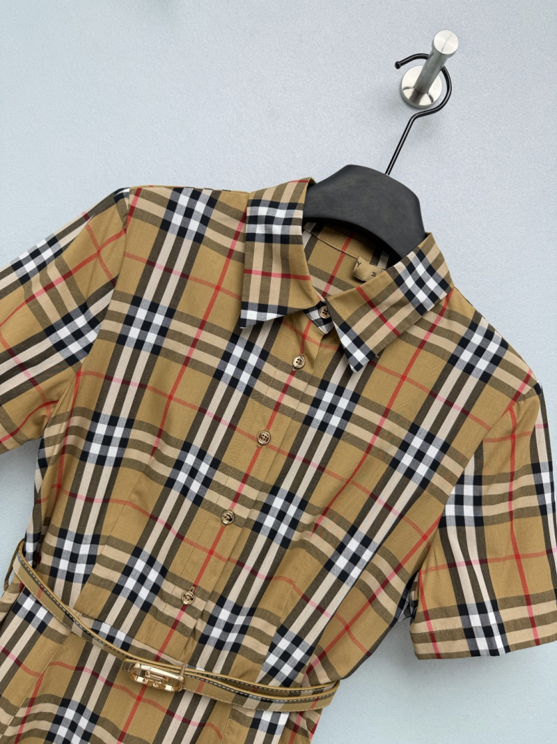 Платье Burberry с поясом