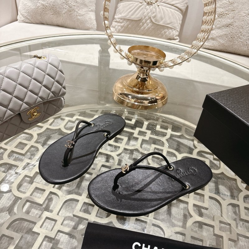 Женские черные шлепанцы с логотипом Chanel