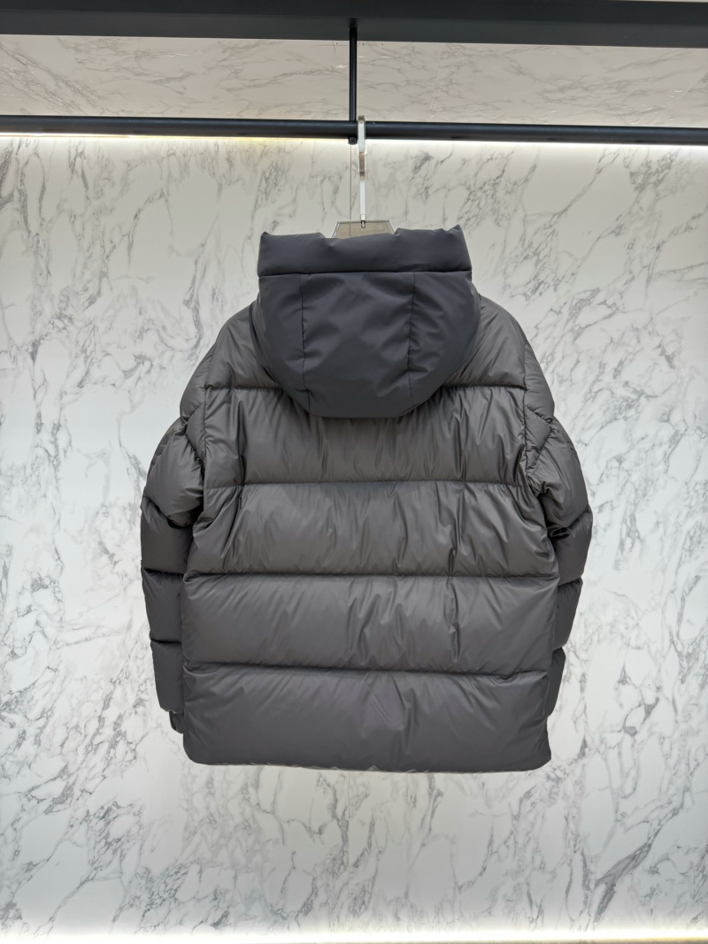 Пуховик Moncler