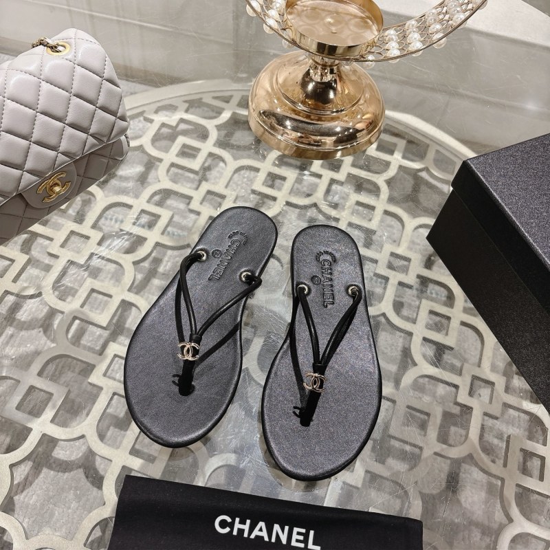 Женские черные шлепанцы с логотипом Chanel
