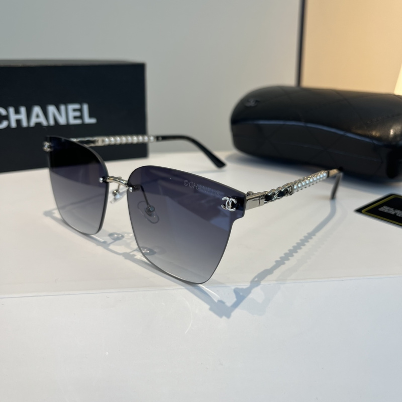 Солнцезащитные очки с жемчужным декором Chanel