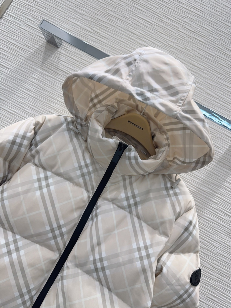 Пуховик Burberry