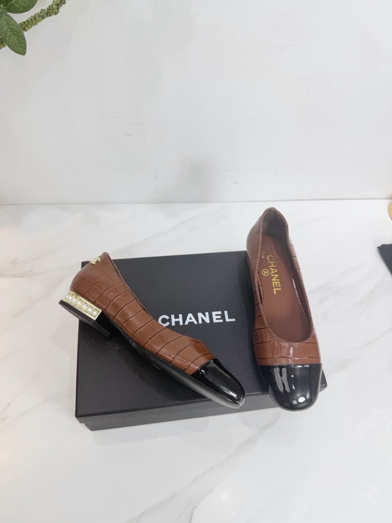 Женские туфли CHANEL с крокодиловым тиснением